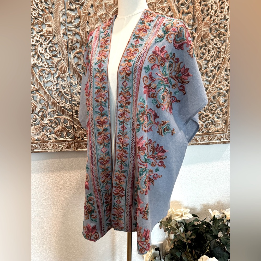Umgee Floral Embroidered Chambray Open Cardigan/ Coverup- small S/M oversized - Picture 4 of 13